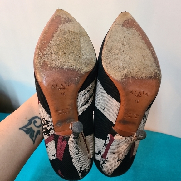 Alaia Heels - Picture 10 of 15